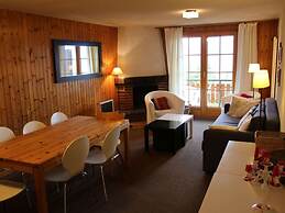 Apartment With Mountain Views