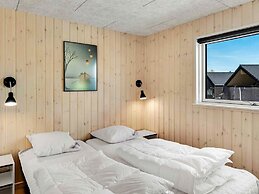 5 Star Holiday Home in Dronningmolle