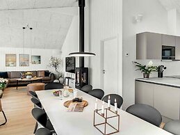 5 Star Holiday Home in Dronningmolle