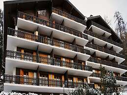 Radiant Apartment Facing Hills