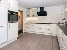 6 Person Holiday Home in Ansager