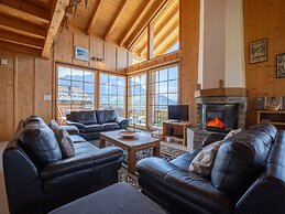 Christoph Standing & Calm Chalet 10 Pers