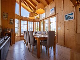 Christoph Standing & Calm Chalet 10 Pers