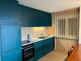 Apartment With Stunning Mountain View