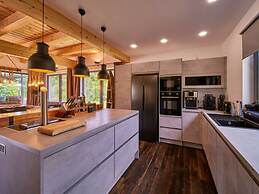 Welcoming Villa With Amenities