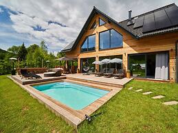 Welcoming Villa With Amenities