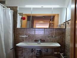 Modern Apartment With Views