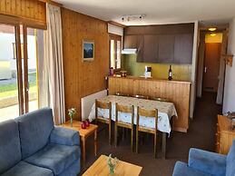 Modern Apartment With Views