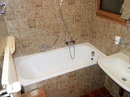 Modern Apartment With Views