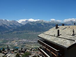 Nice Apartment With Valley View