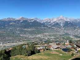 Nice Apartment With Valley View