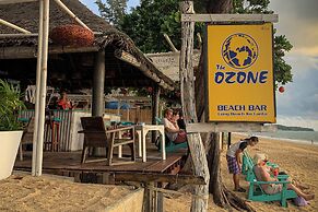 Ozone Beach House & Rooms