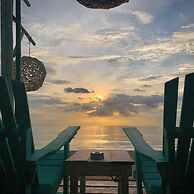 Ozone Beach House & Rooms