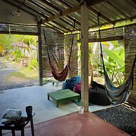 Ozone Beach House & Rooms