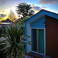 Ozone Beach House & Rooms