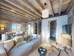 Cosy Chalet in Vex With Balcony