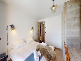 Cosy Chalet in Vex With Balcony