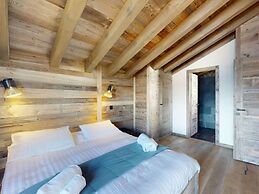 Cosy Chalet in Vex With Balcony