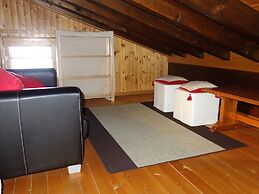 Trendy Apartment in the Heart of Hills