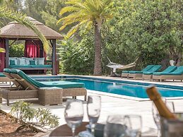 Traditional Villa With Garden