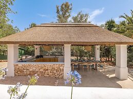 Traditional Villa With Garden