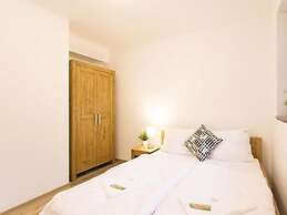 Comfortable Apartment With Living Room