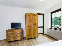 Spacious Apartment With Easy Connectivity