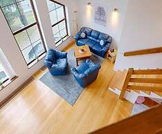 Spacious Apartment With Easy Connectivity