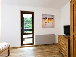 Spacious Apartment With Easy Connectivity