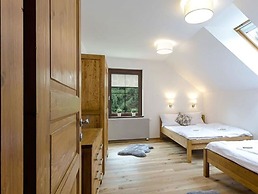 Spacious Apartment With Easy Connectivity