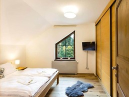 Spacious Apartment With Easy Connectivity