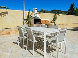 Attractive Villa With Private Pool