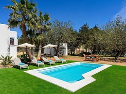 Attractive Villa With Private Pool