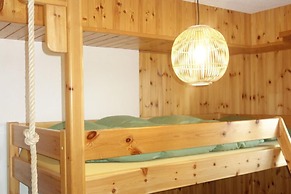 Cozy Apartment With Mountain Views