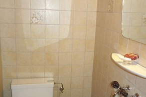 Cozy Apartment With Mountain Views