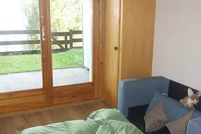 Cozy Apartment With Mountain Views