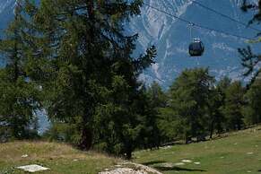 Charming Apartment With Valley View