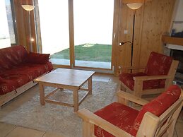 Charming Apartment With Valley View