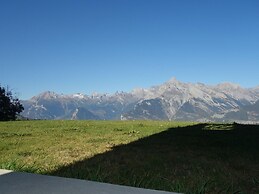 Charming Apartment With Valley View