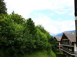 Ethereal Apartment With Mountain View