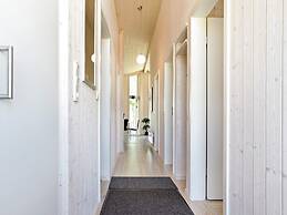 Pretty Holiday Home With View