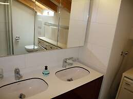 Hilltop Apartment With Valley Views