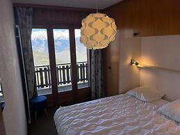 Charming Apartment With Bright Rooms