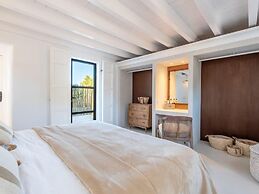 Impressive Farmhouse With Pool