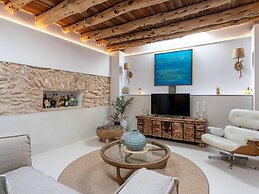 Impressive Farmhouse With Pool