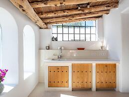 Impressive Farmhouse With Pool