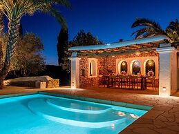 Impressive Farmhouse With Pool