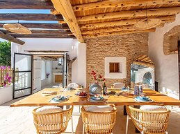 Impressive Farmhouse With Pool