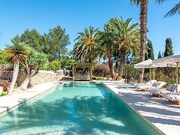 Impressive Farmhouse With Pool