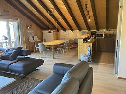 Peaceful Apartment With Amenities